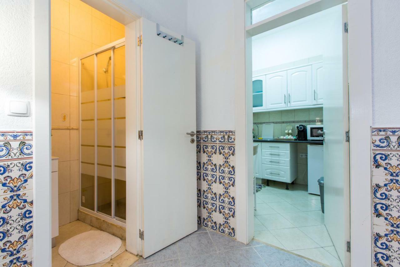 Santos Neighborhood Apartment Lisbon Exterior photo