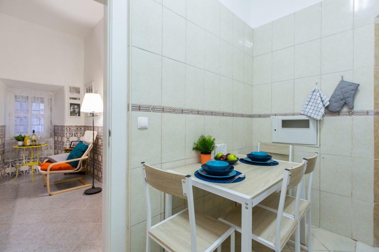 Santos Neighborhood Apartment Lisbon Exterior photo